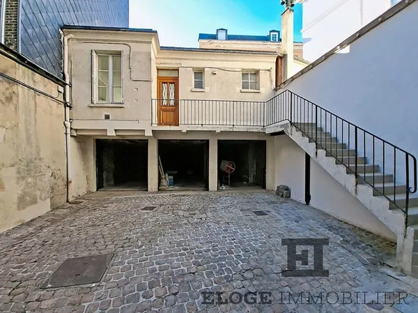 Garage a vendre musée de beaux arts