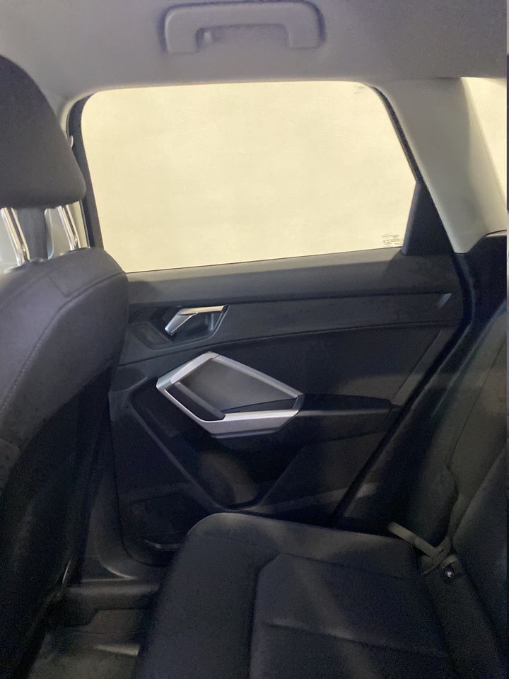 Audi Q3 — photo 47