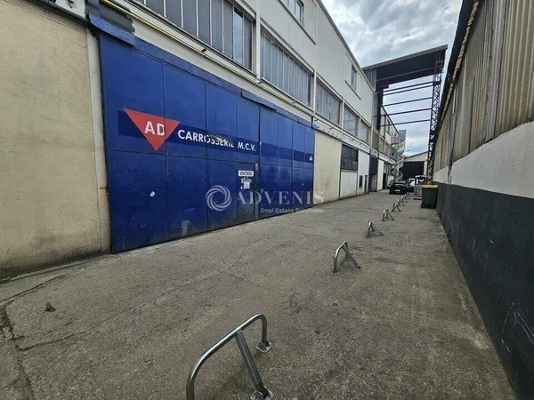 Local d'activité 1030 m²