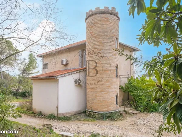 Villa 6 pièces 160 m²