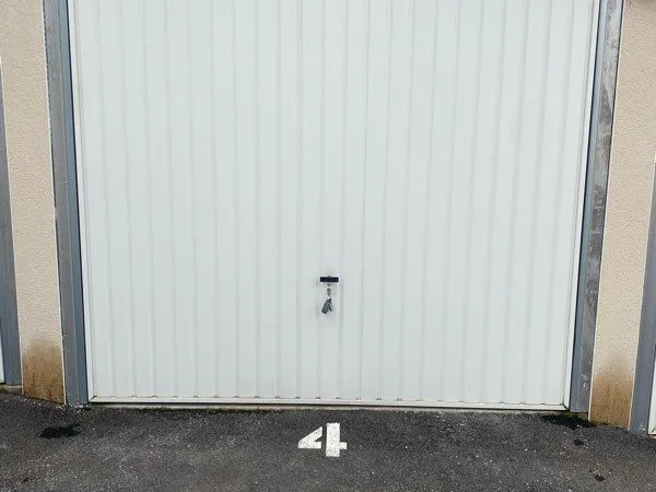 Garage fermé Ternay