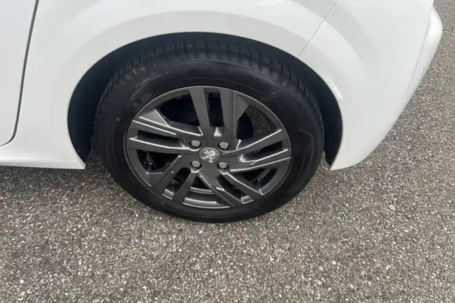 Peugeot 208 puretech 100 s&amp;s bvm6 — photo 32