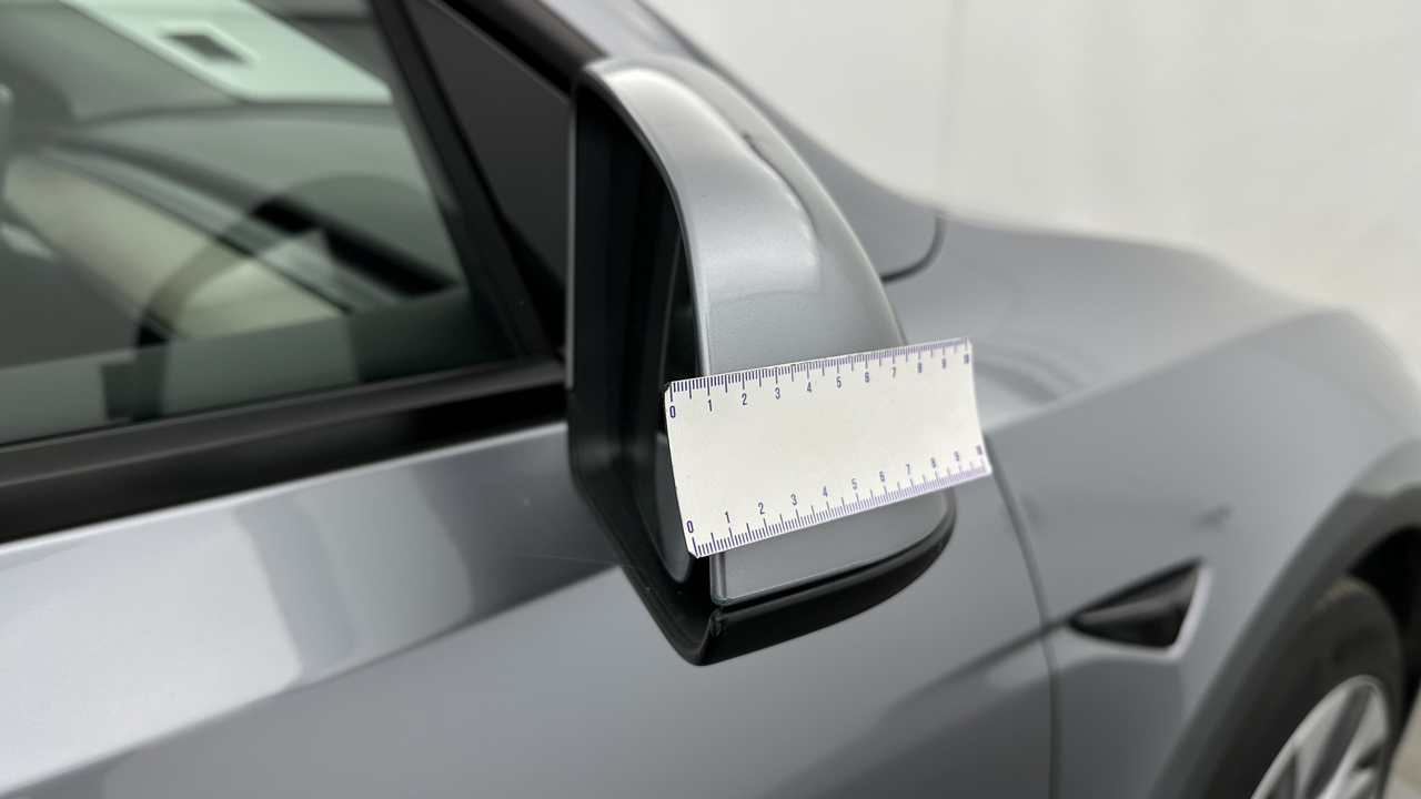 Tesla MODEL Y Standard RWD — photo 45