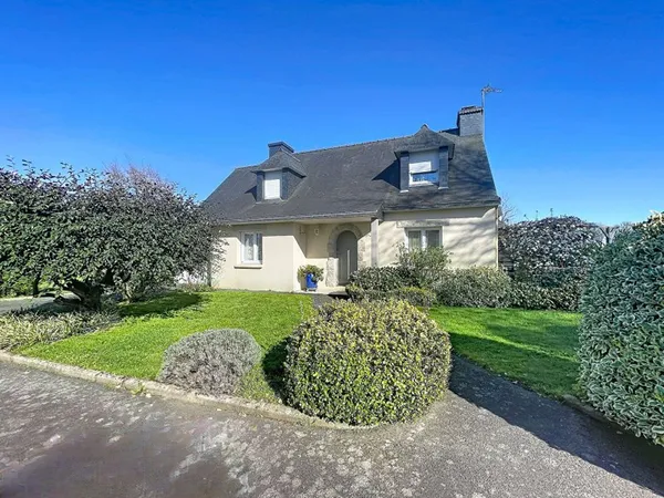 Maison 5 pièces - 100 m² - Bourg de Marzan