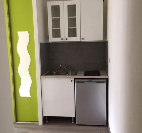Studio 21 m2 rond point de paris