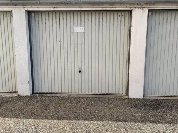 Loue garage voiture