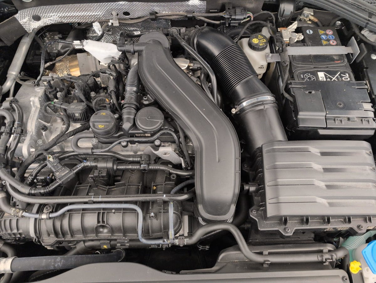Volkswagen Golf 8 — photo 21