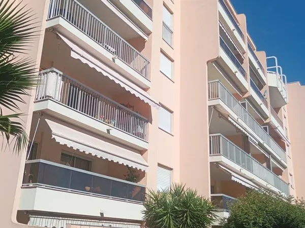 Golfe-juan - 4 pièces - 3 chambres - 2 terrasses