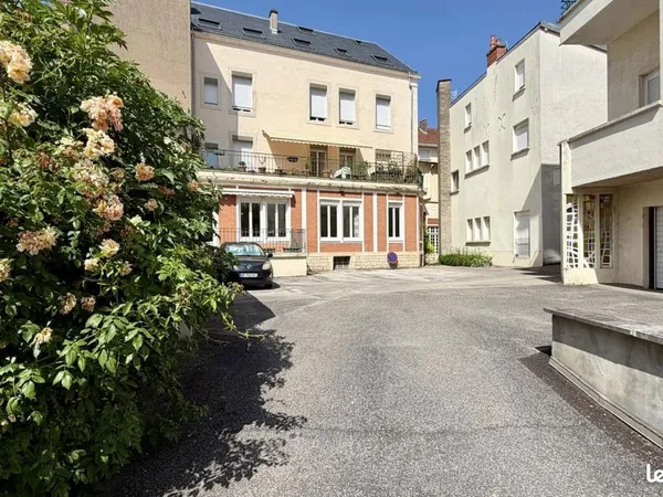 Appartement 5 pièces 140 m²