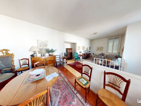 T3 de 90 m² Talence cours Gambetta Beau potentiel