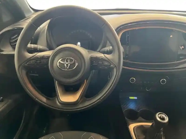 Toyota Aygo X 1.0 vvt-i 72ch collection my23 — photo 11