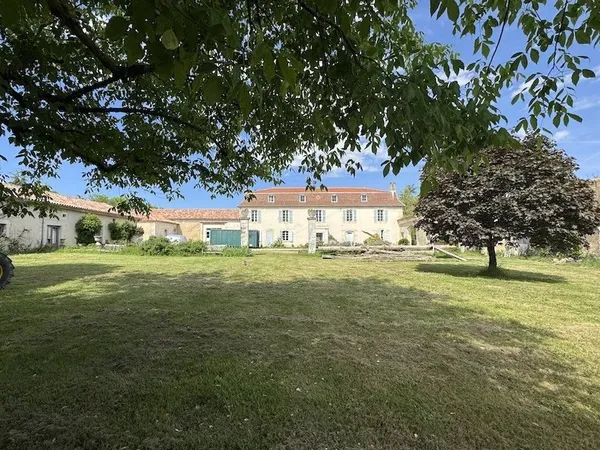 Manoir avec 3.8ha