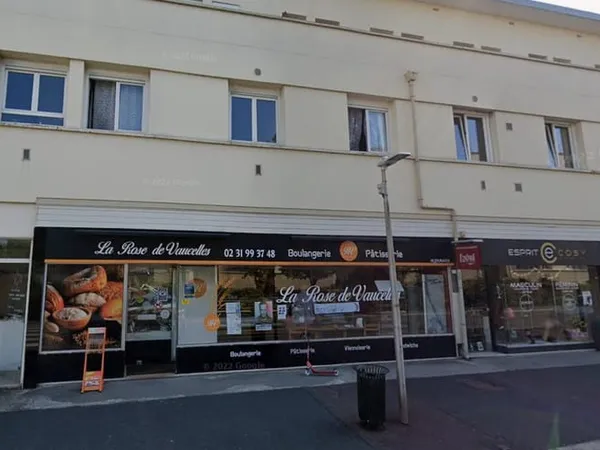 Local commercial 6 pièces 128 m²