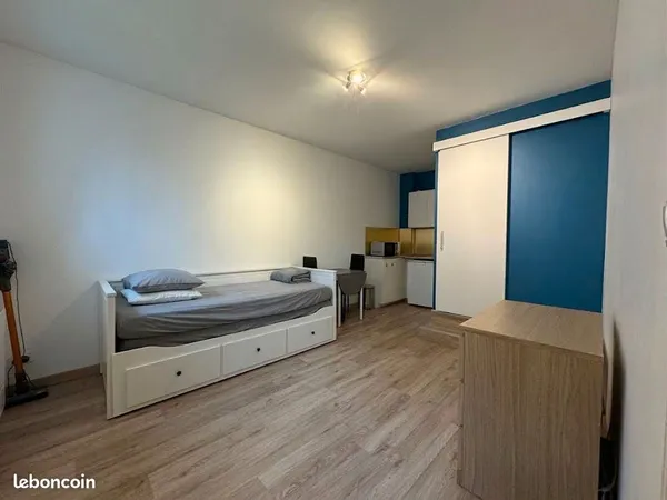 Studio 1 pièce 17 m²