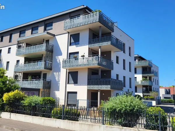 F3 lumineux de 72m² avec vraie terrasse de 12m² et grand garage dans immeuble contruit en 2019
