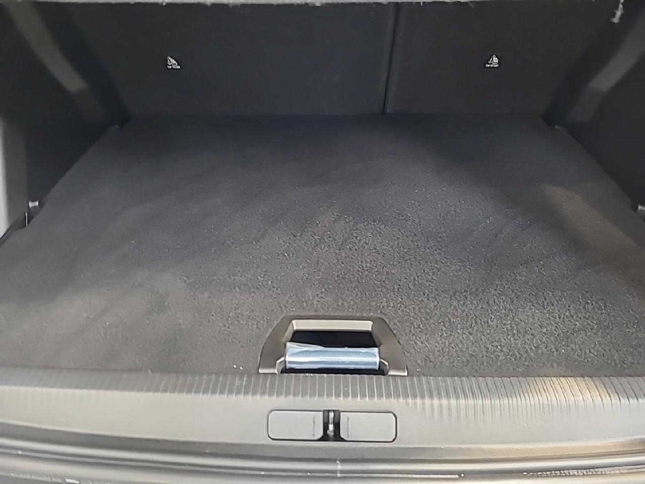 Peugeot 2008 hybrid 145 ch e-dcs6 gt — photo 14