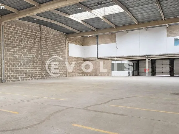 Local d'activité 2 471 m²