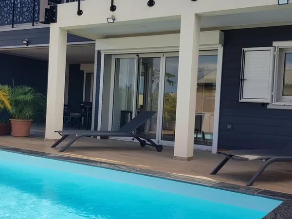 Villa 5 pièces 170 m²