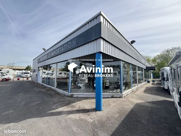Local 997 m² Choisey