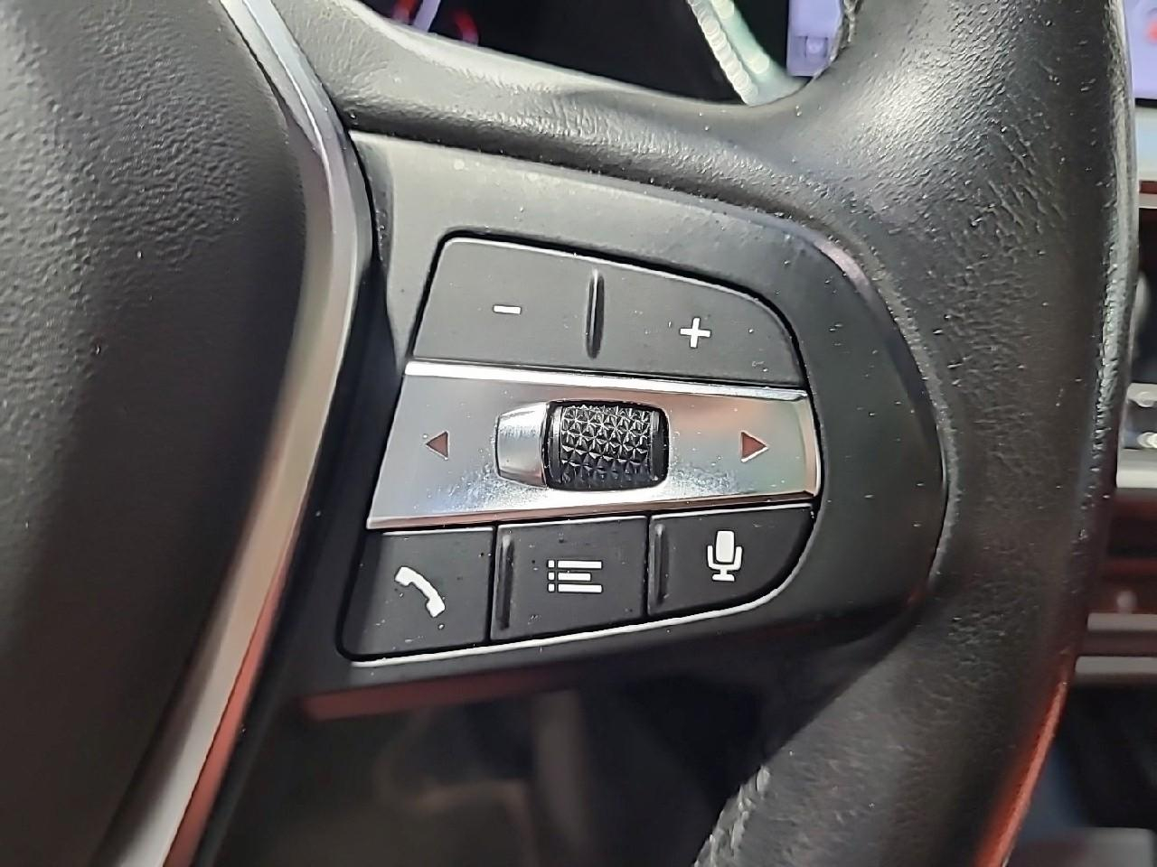 Bmw Serie 1 18i 140 ch dkg7 luxury — photo 21