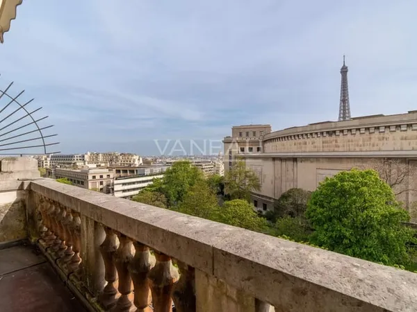 Paris XVIe - Trocadéro - Vue monuments.