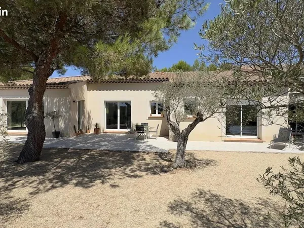 Propriété 7 pièces 230 m²
