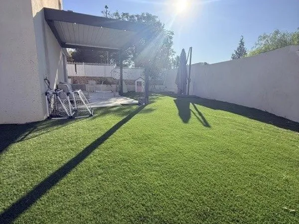 Lumière, calme et du potentiel pour cette superbe maison T3