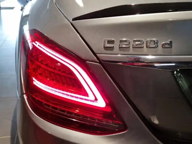 Mercedes Classe C c 220 d 4matic amg line — photo 33