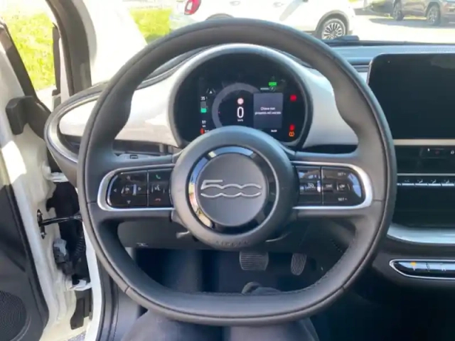 Fiat 500 e 95ch — photo 12