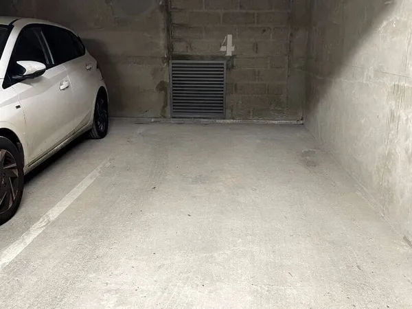 Parking 11 m²