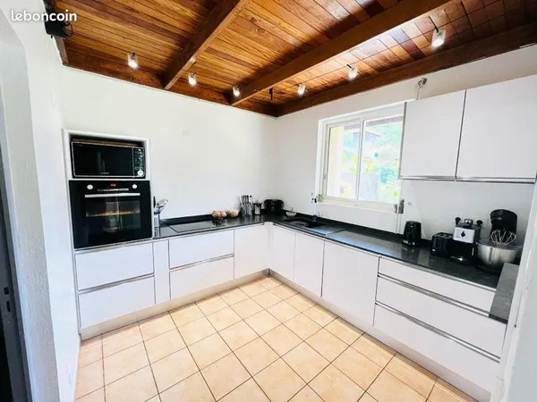 Villa avec piscine