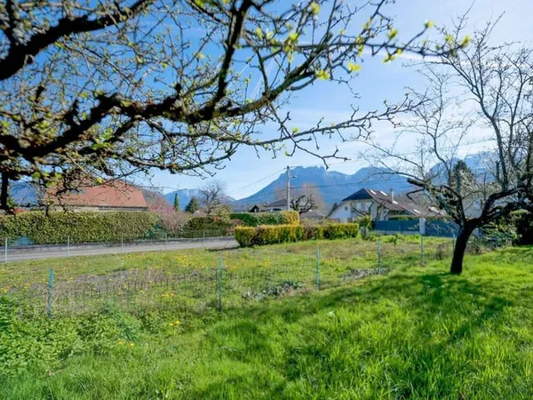 Terrain 600 m²