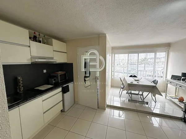 Vente d'un appartement de 27m2 vue port à GRUISSAN