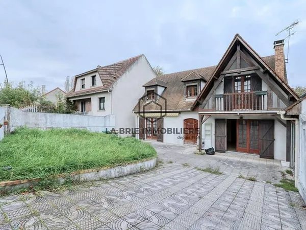 Maison 6 pièces 179 m²