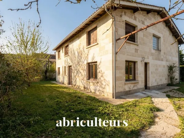 Bureaux - 250 m² - Bordeaux / Bouscat - Parcelle de 361 m²