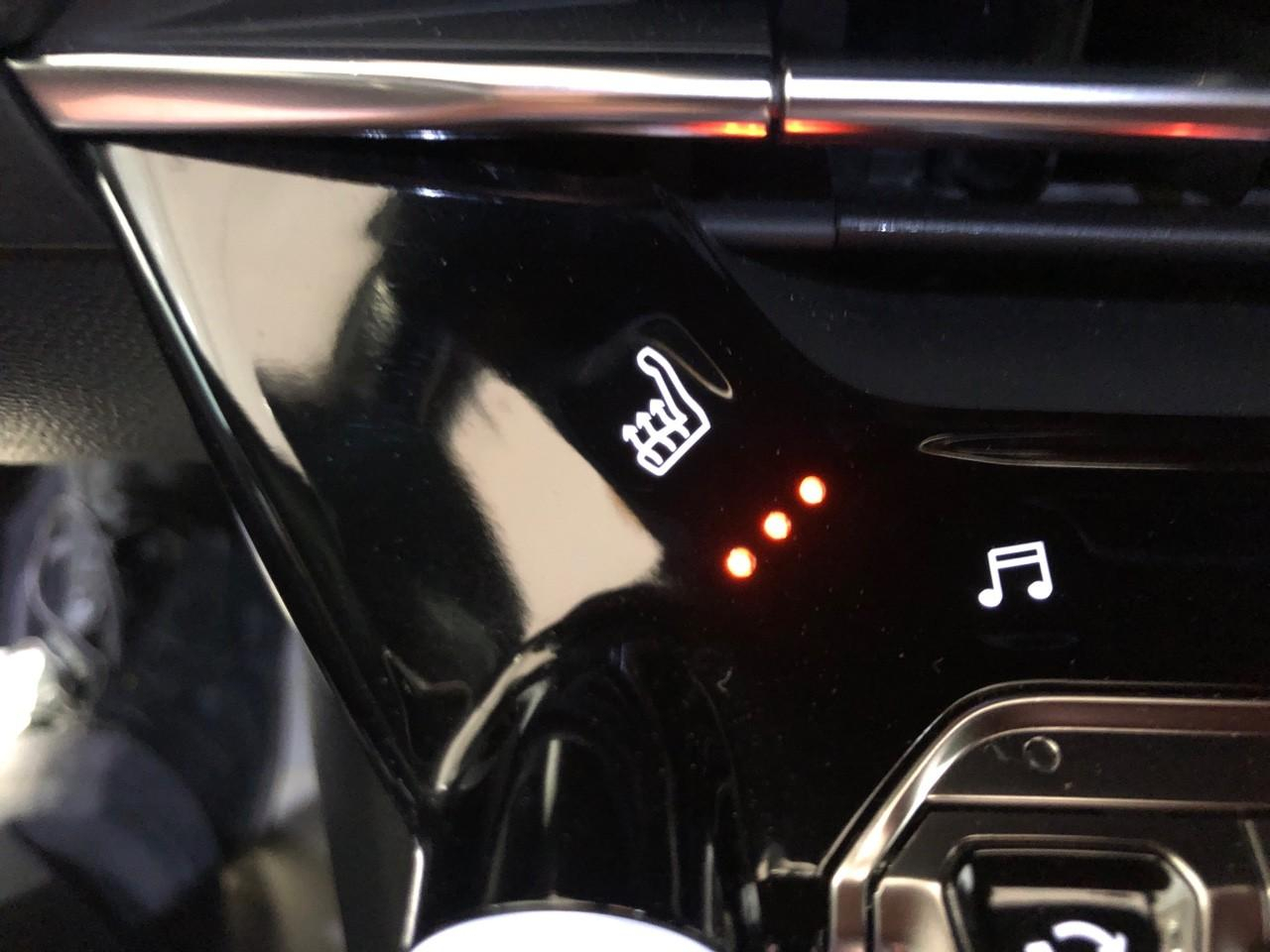 Peugeot 2008 puretech 130 s&s eat8 gt pack — photo 29