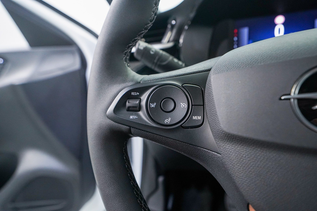 Opel Corsa — photo 20
