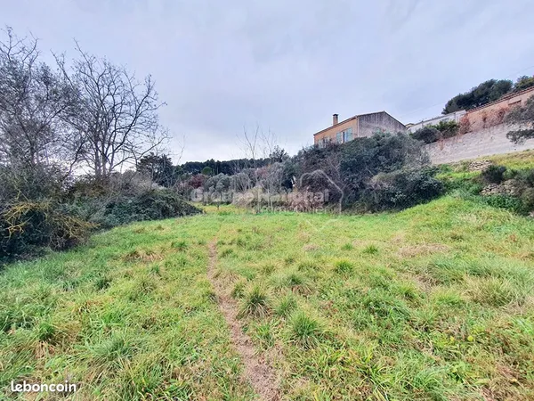 Terrain 945 m² SAINT CHAMAS