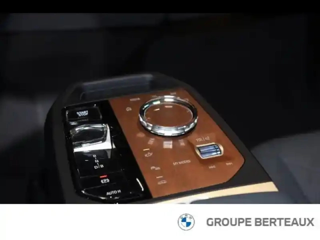 Bmw Ix m60 619ch — photo 14