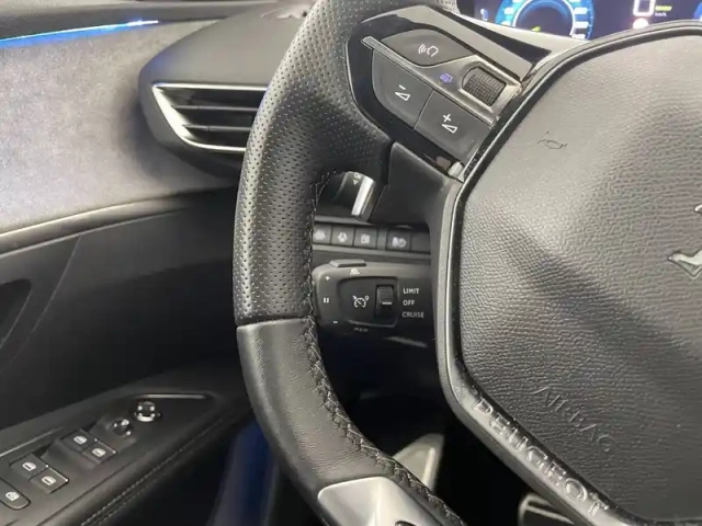 Peugeot 3008 hybrid 225 e-eat8 — photo 29