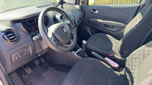 Renault Captur 1.3 TCe 130 - Intens – 2019 – 132898 km – Essence – Boîte Manuelle — photo 13