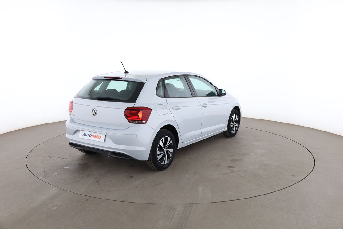 Volkswagen Polo 1.0 Confortline — photo 5