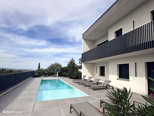 Villa d'architecte 262 m² - VEYRE-MONTON - piscine, spa, vue