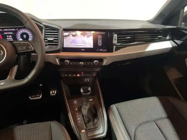 Audi A1 35 tfsi 150 ch s tronic 7 s line — photo 7