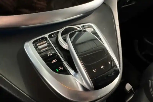 Mercedes Cla sse v extra-long 220 d 7g-tronic plus — photo 17