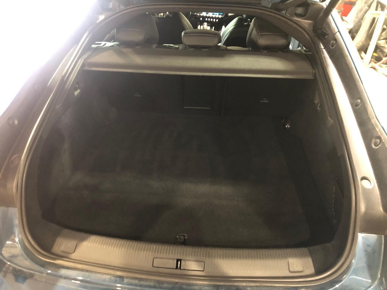 Peugeot 508 hybrid 225 e-eat8 gt — photo 6