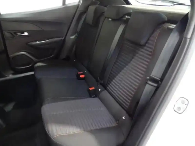 Peugeot 2008 1.2 puretech 130ch s&amp;s active business eat8 7cv — photo 12