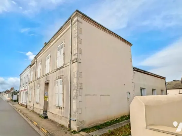 Maison 12 pièces 233 m²