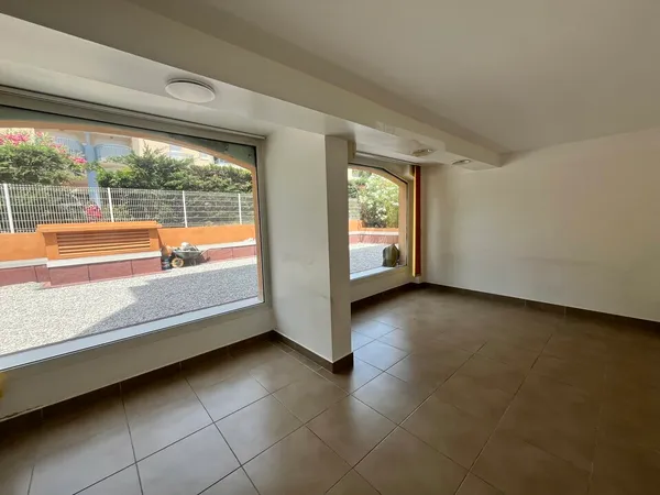 Parking 130 m²