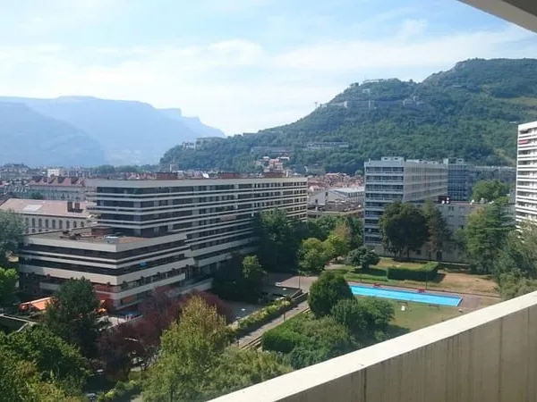 Appartement 3 chambres au 6 place Jean moulin